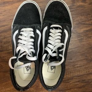 Vans. Old skool. Size M 10